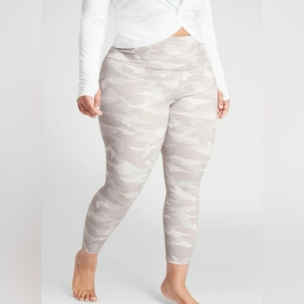 Athleta Elation Camo 7/8 Tight Leggings, Color: Taupe Camo, Plus Size 1X